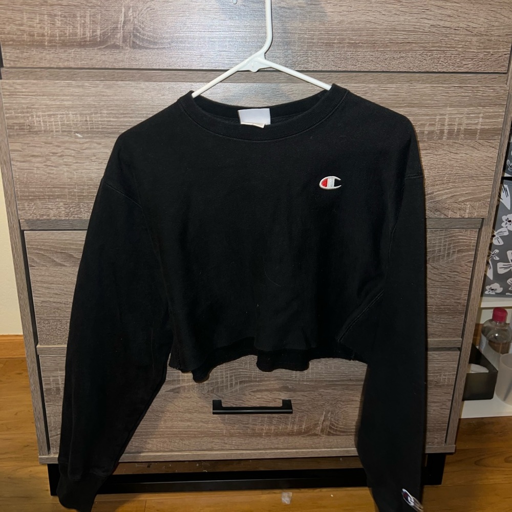 Cropped champion crewneck
